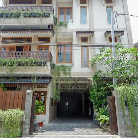 Urbanview Rumah Kandjani Yogyakarta Kejayan المظهر الخارجي الصورة